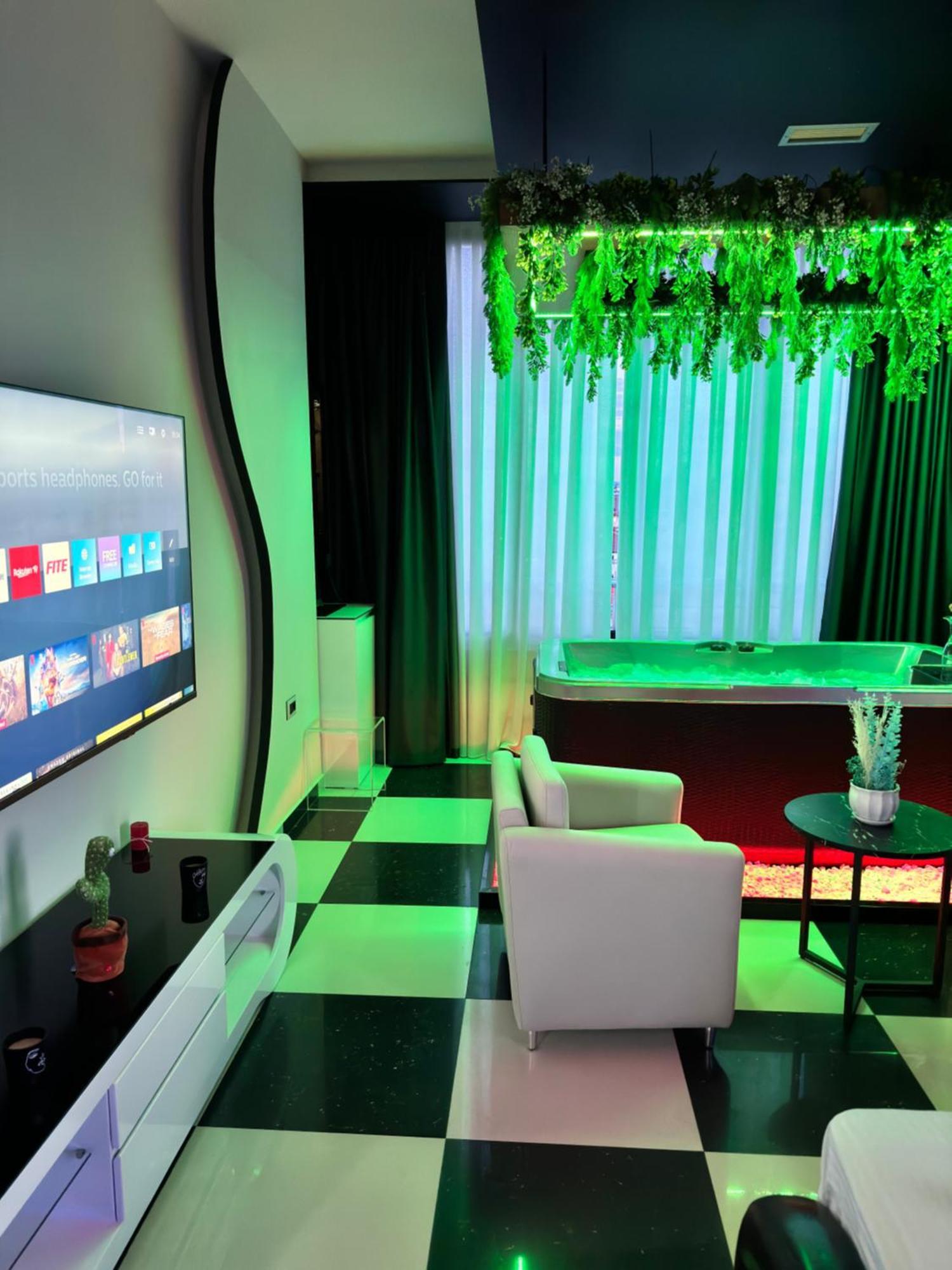 Sueno Apartments & Suites Тирана Екстериор снимка