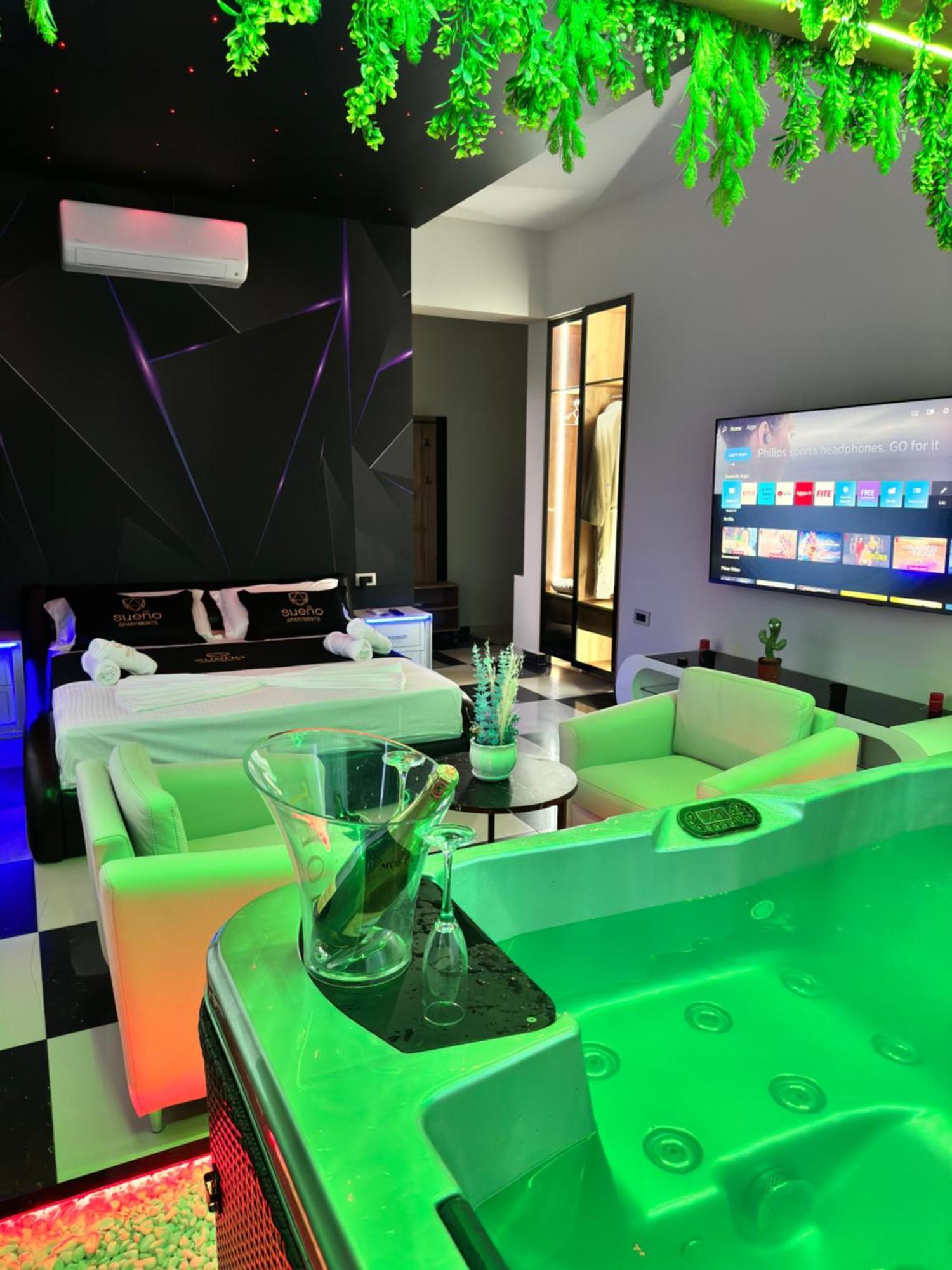 Sueno Apartments & Suites Тирана Екстериор снимка
