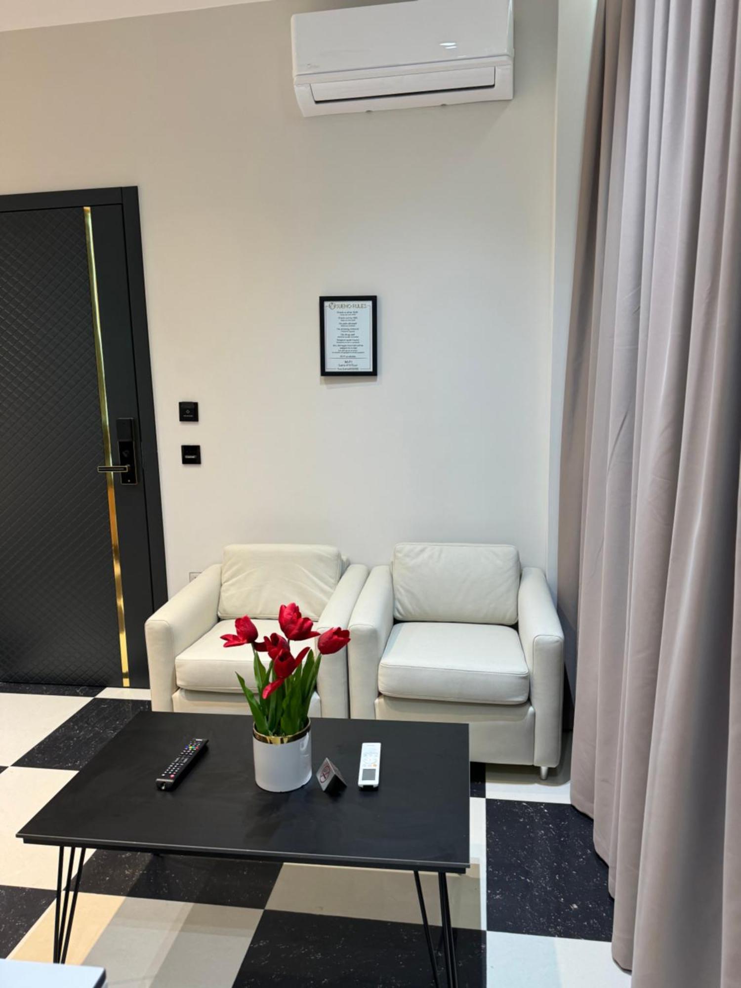 Sueno Apartments & Suites Тирана Стая снимка