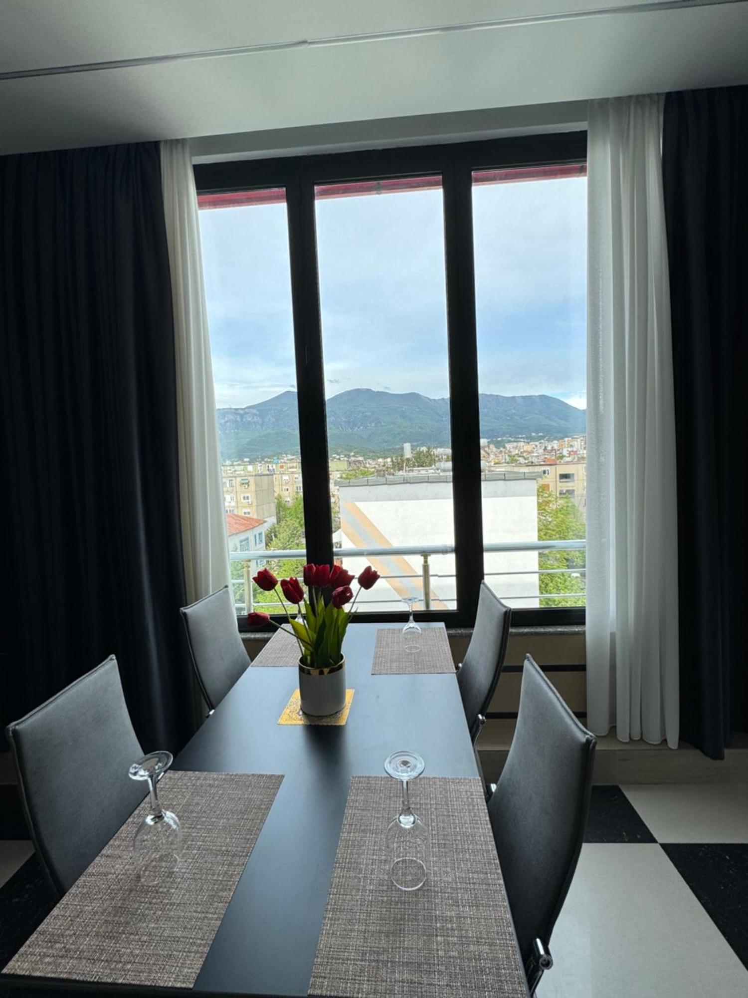 Sueno Apartments & Suites Тирана Стая снимка